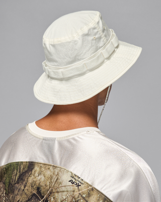 Jordan Apex Bucket Hat. Nike SG